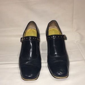 Delman Vintage Shoes With Gold Trim